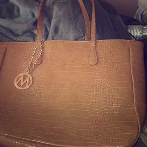 Brand new tan leather tote😍